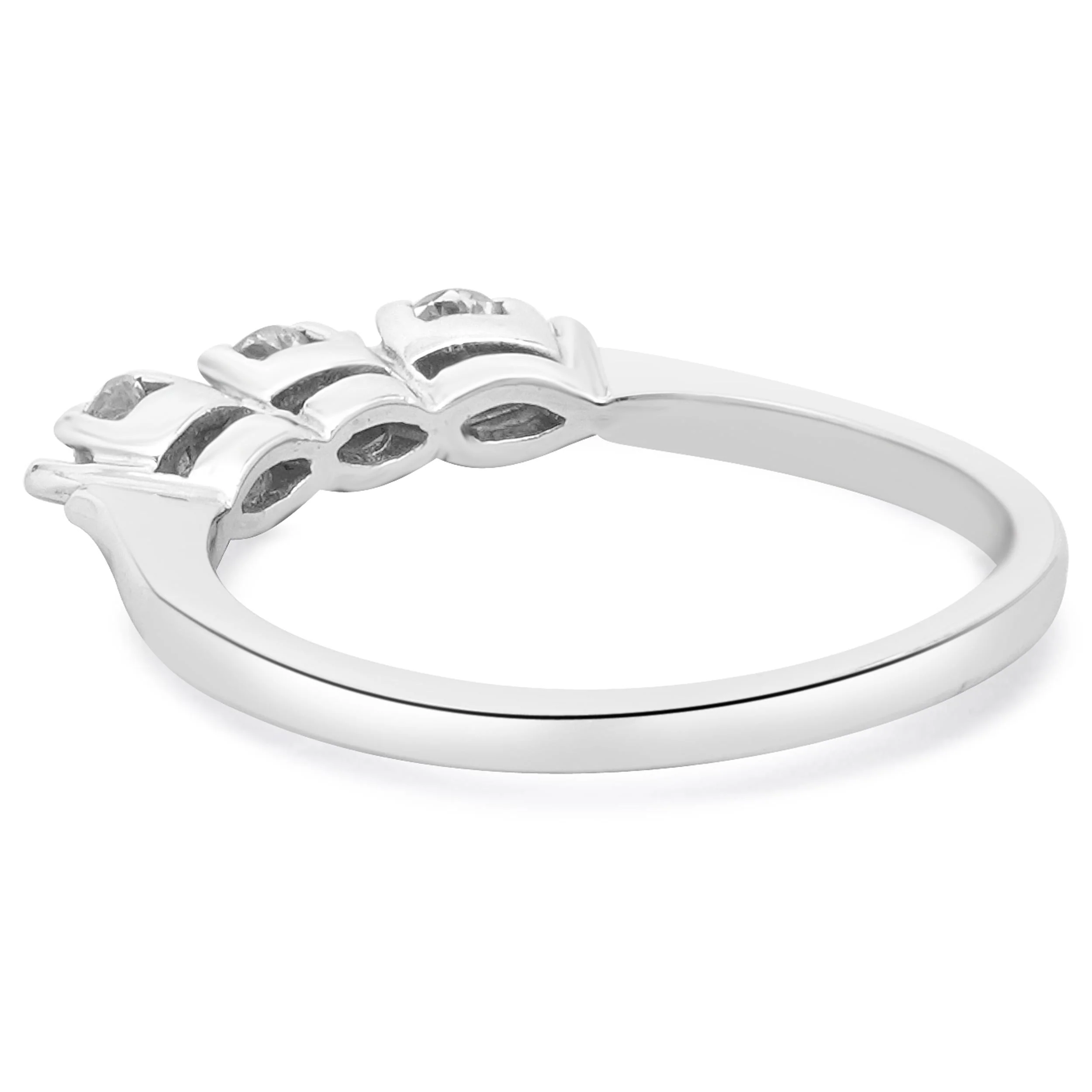 14 Karat White Gold 3 Stone Diamond Band - Image 3