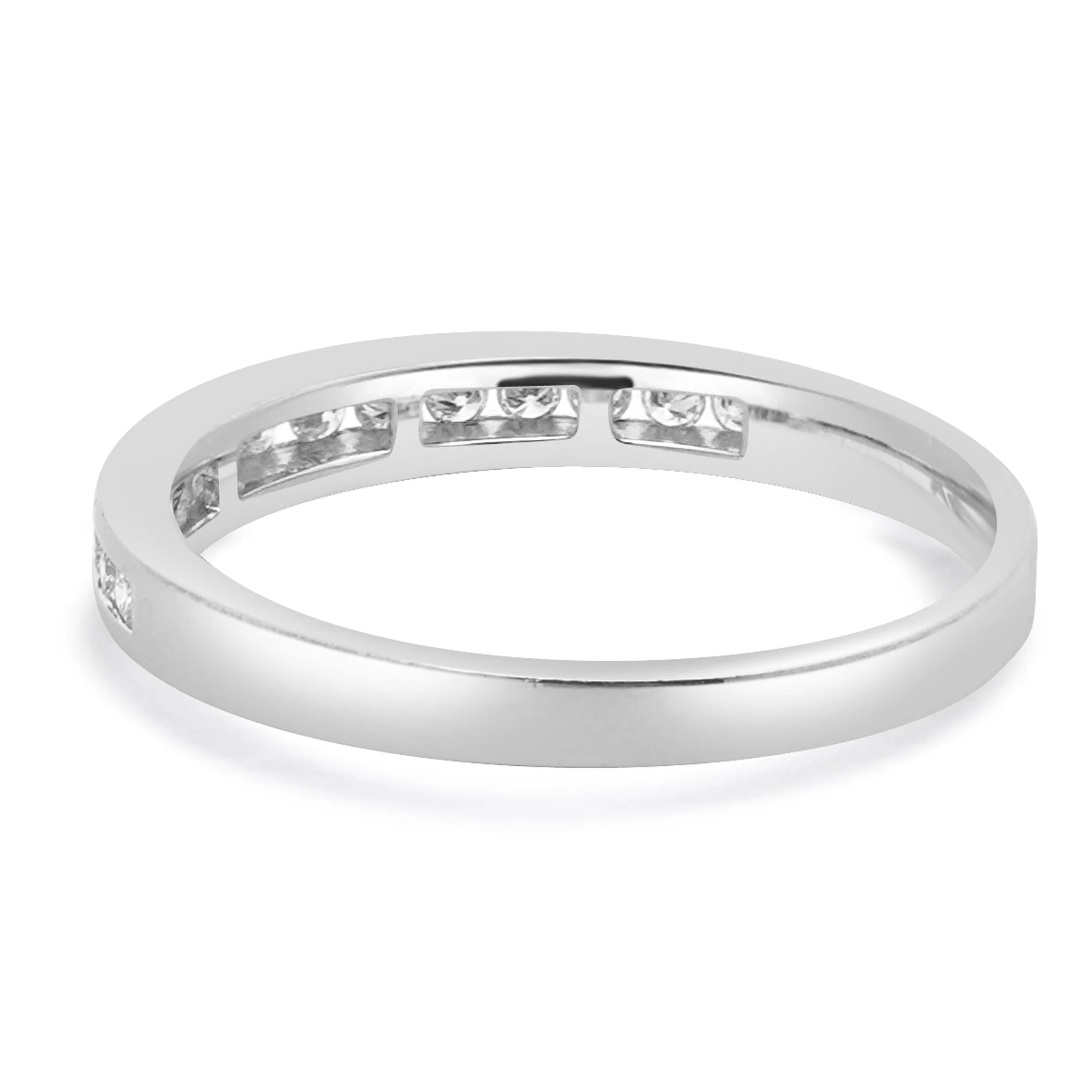 14 Karat White Gold Diamond Band - Image 4