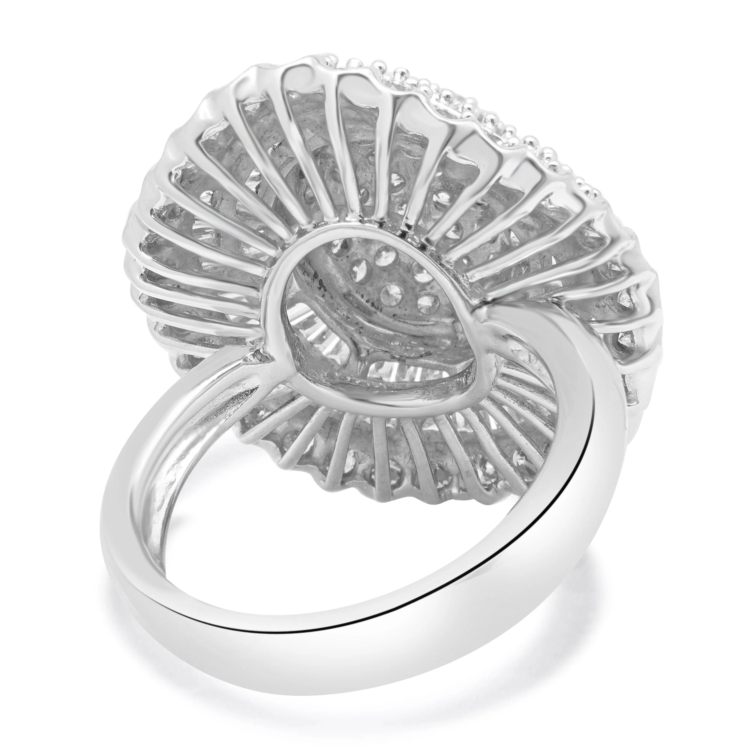 14 Karat White Gold Oval Diamond Cluster Ring - Image 4