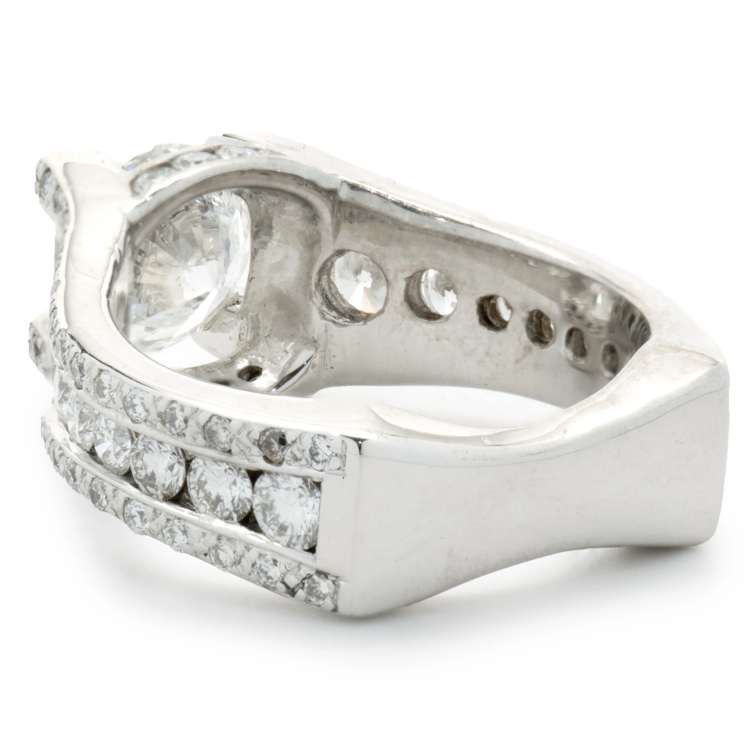 14 Karat White Gold Round Brilliant Cut Diamond Engagement Ring - Image 3