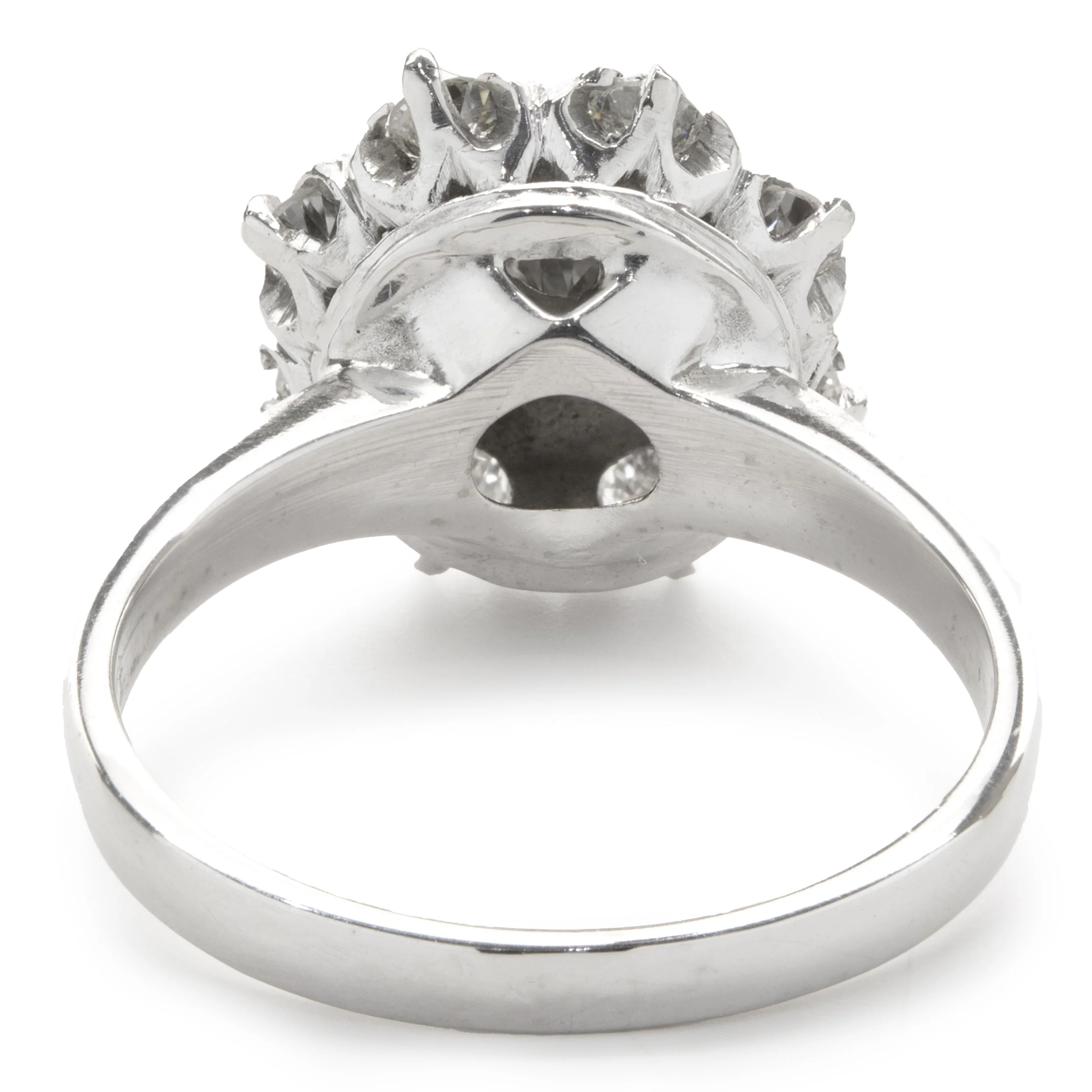 14 Karat White Gold Vintage Art Deco Diamond Cluster Ring - Image 3