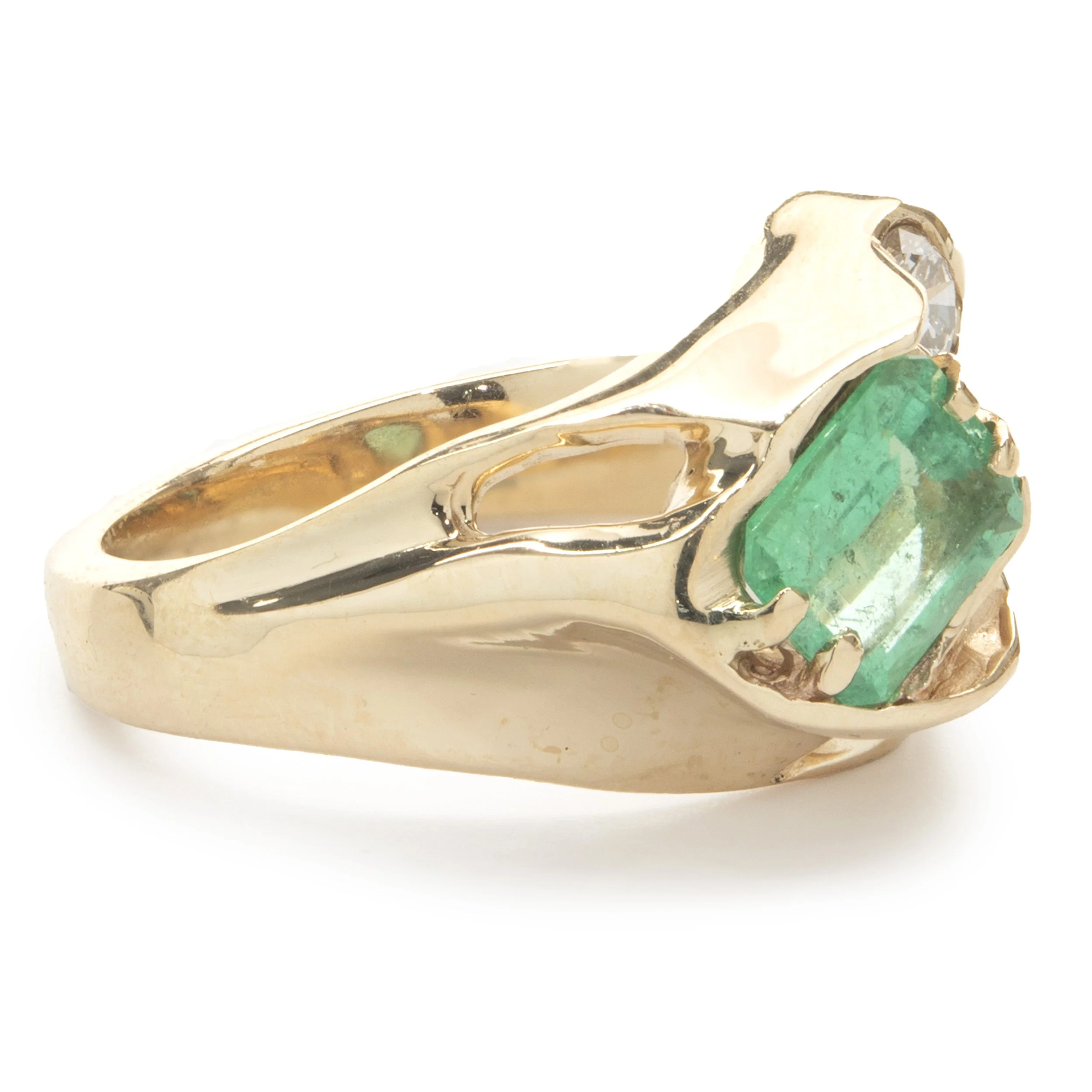 14 Karat Yellow Gold Fluorite and Diamond Freeform Ring - Image 3