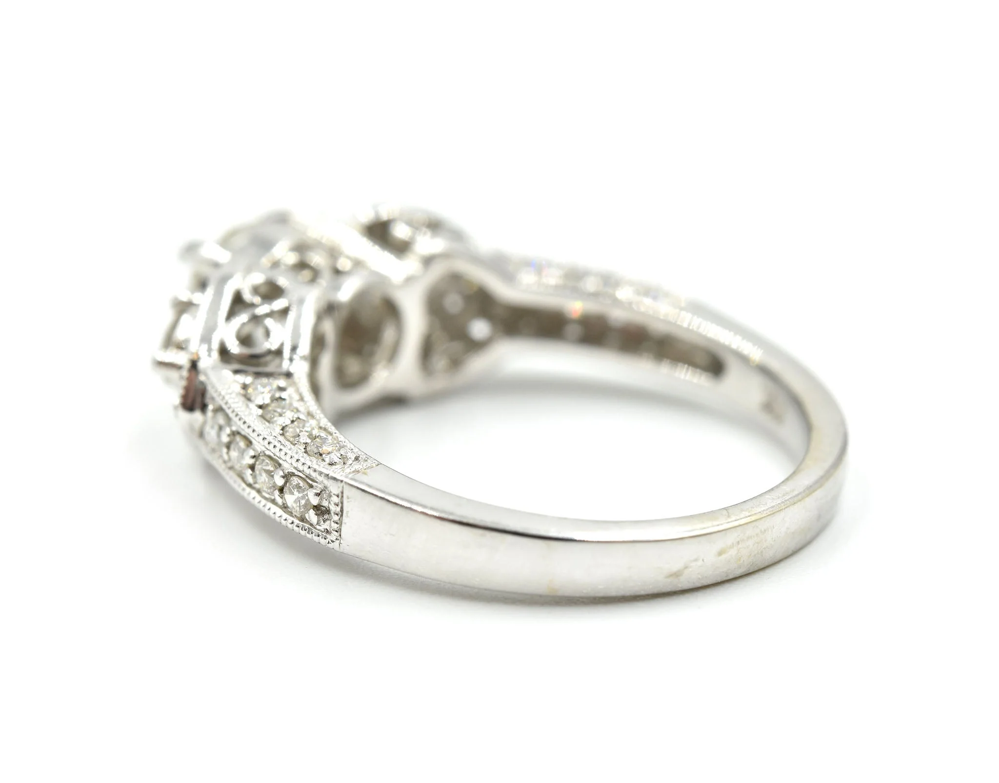 14k White Gold and 0.91ct European Diamond Ring Size 6 - Image 4