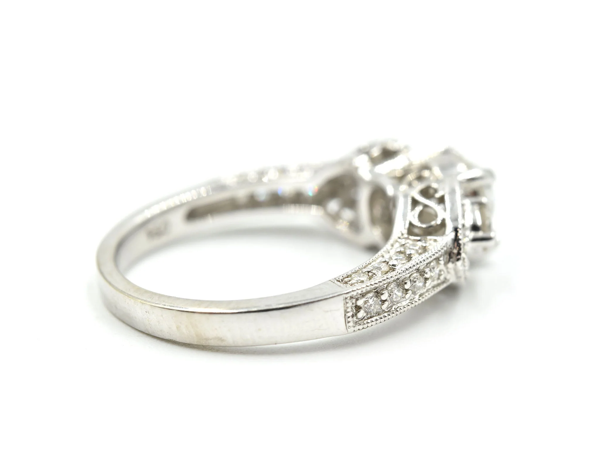 14k White Gold and 0.91ct European Diamond Ring Size 6 - Image 5