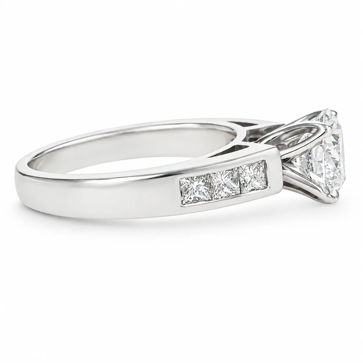 14K White Gold Round Brilliant Cut Diamond Engagement Ring - Image 2