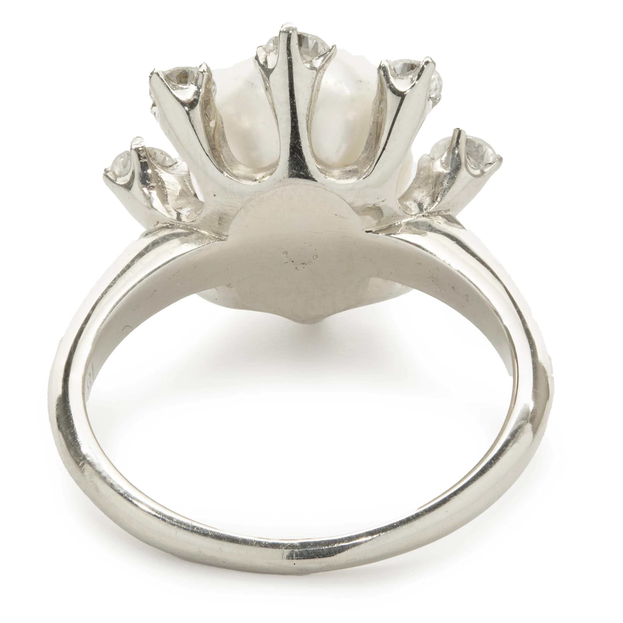 18 Karat White Gold Akoya Pearl and Diamond - Image 3