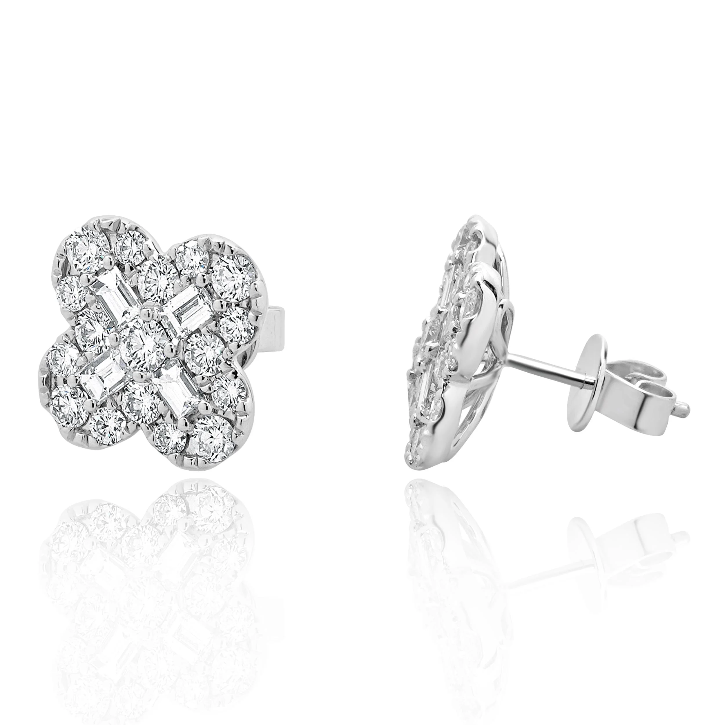 18 Karat White Gold Diamond Clover Stud Earrings - Image 2