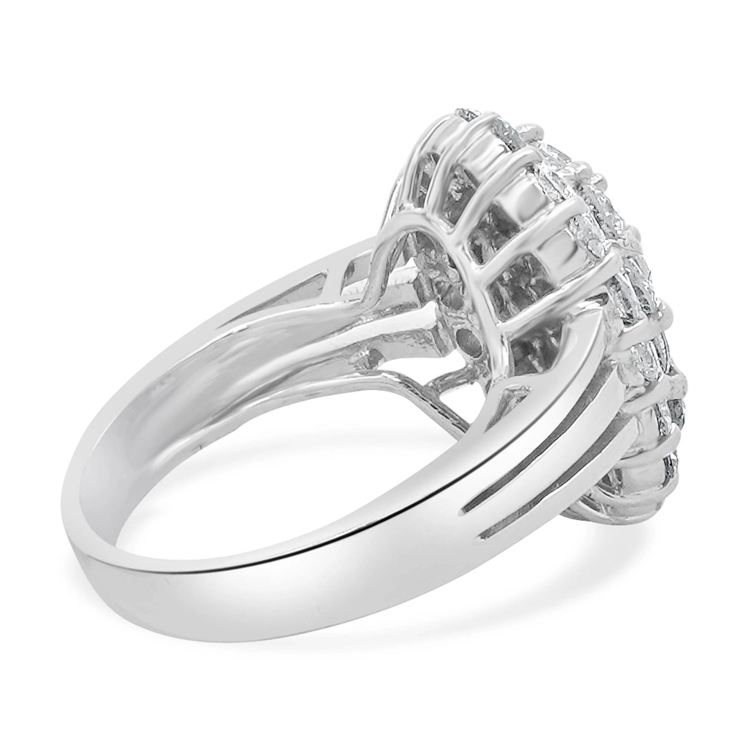 18 Karat White Gold Diamond Cluster Oval Ring - Image 3