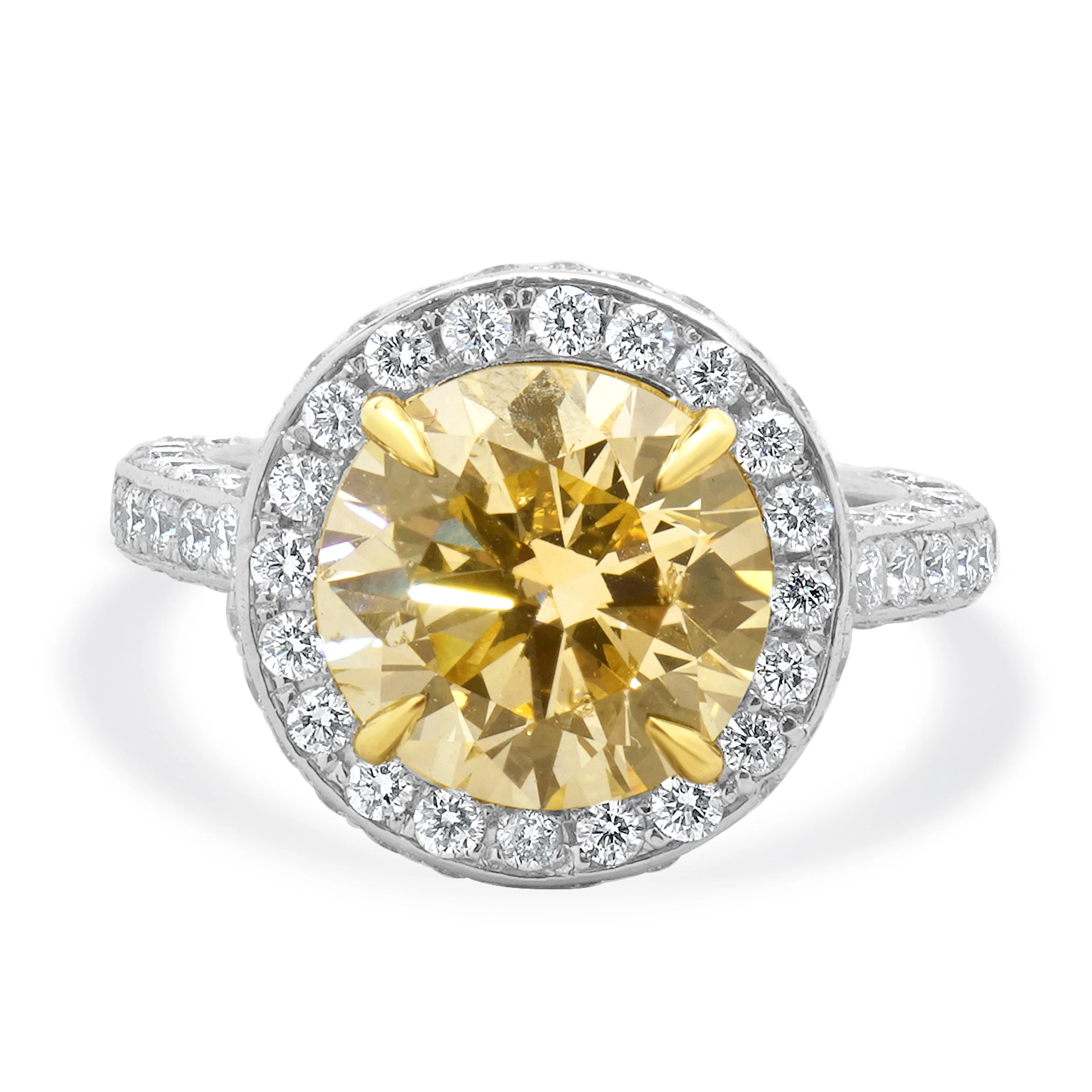 18 Karat White Gold Round Brilliant Cut Diamond Engagement Ring