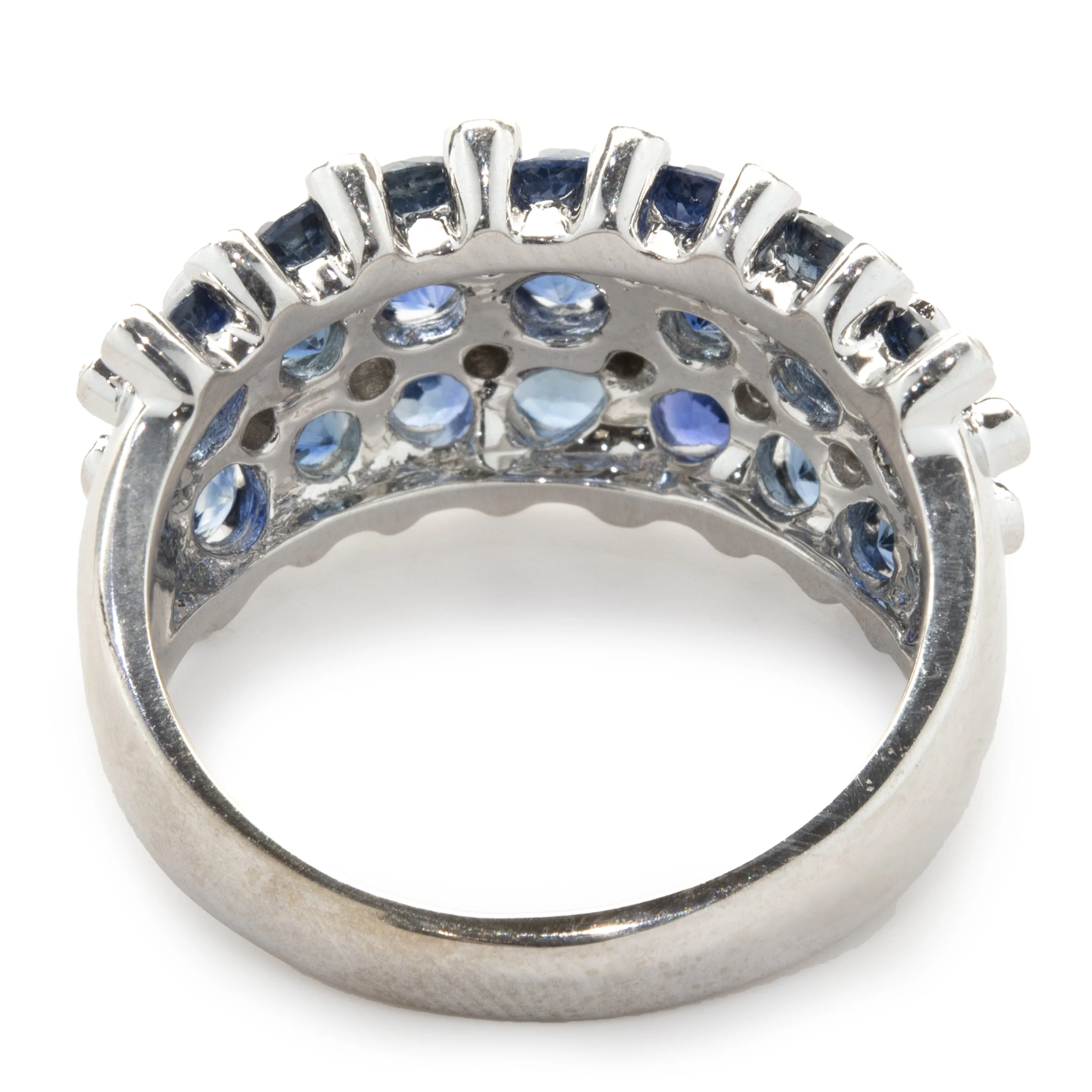 18 Karat White Gold Sapphire and Bezel Set Diamond Cigar Band - Image 3
