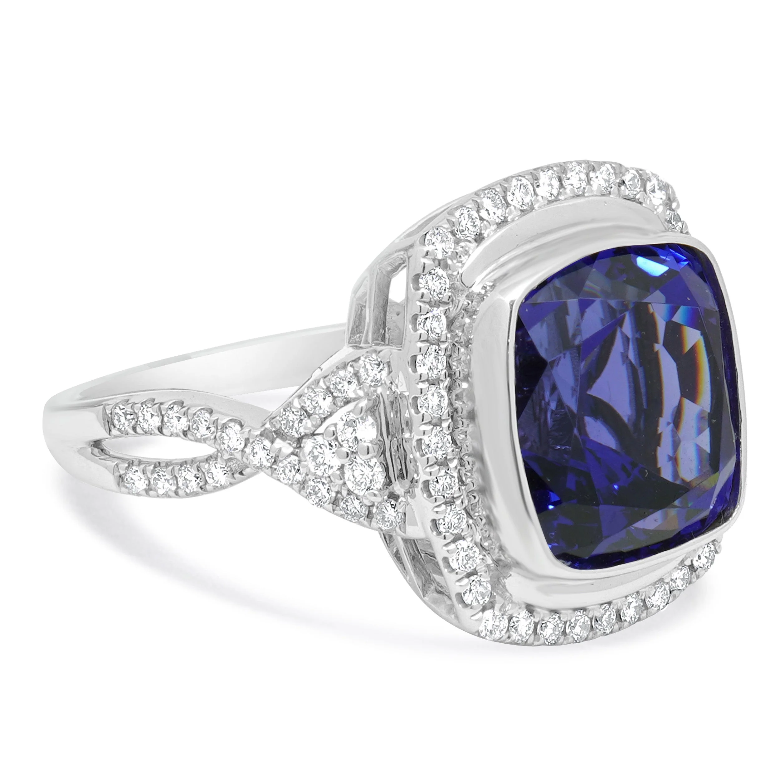 18 Karat White Gold Tanzanite and Diamond Cocktail Ring - Image 4
