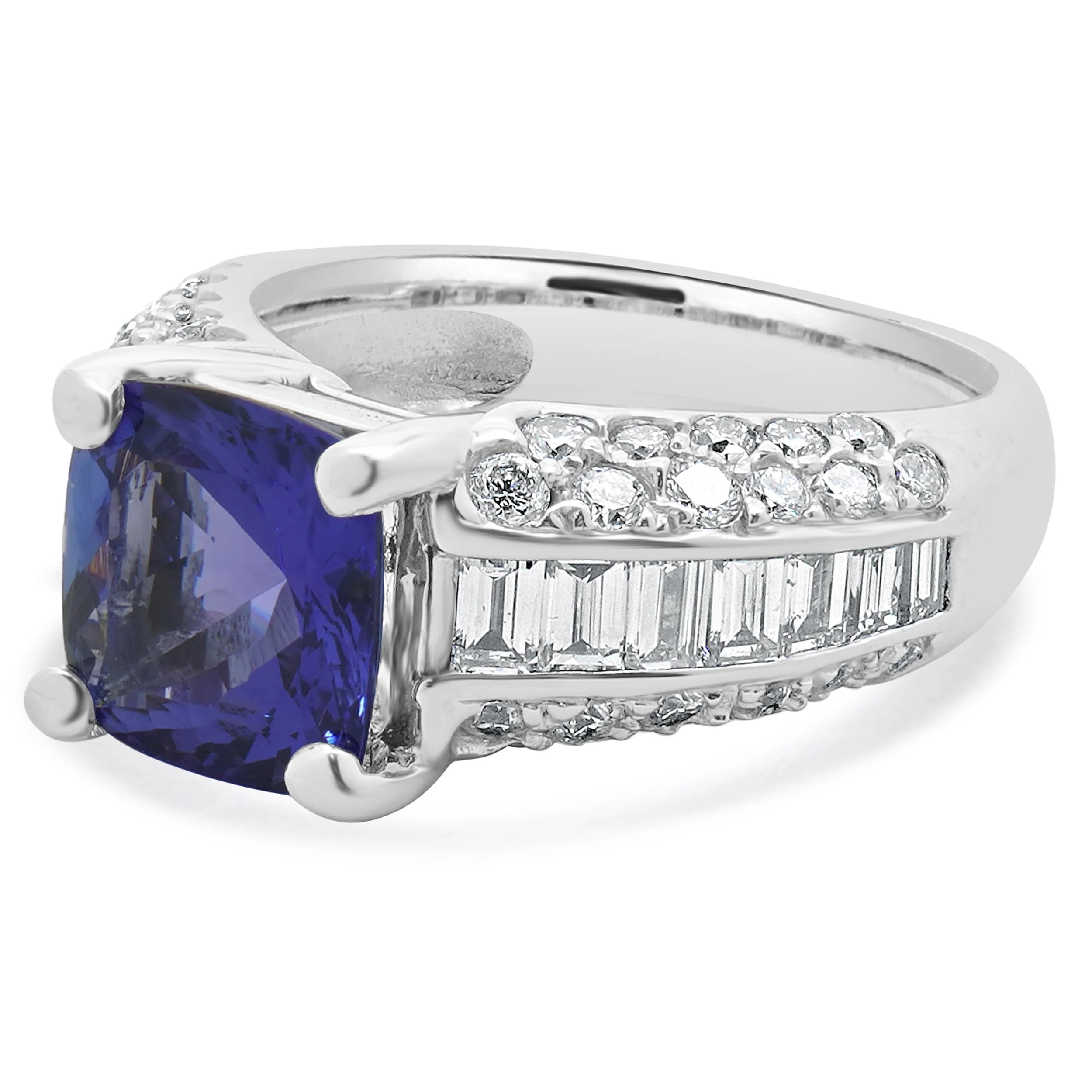 18 Karat White Gold Tanzanite and Diamond Ring - Image 2