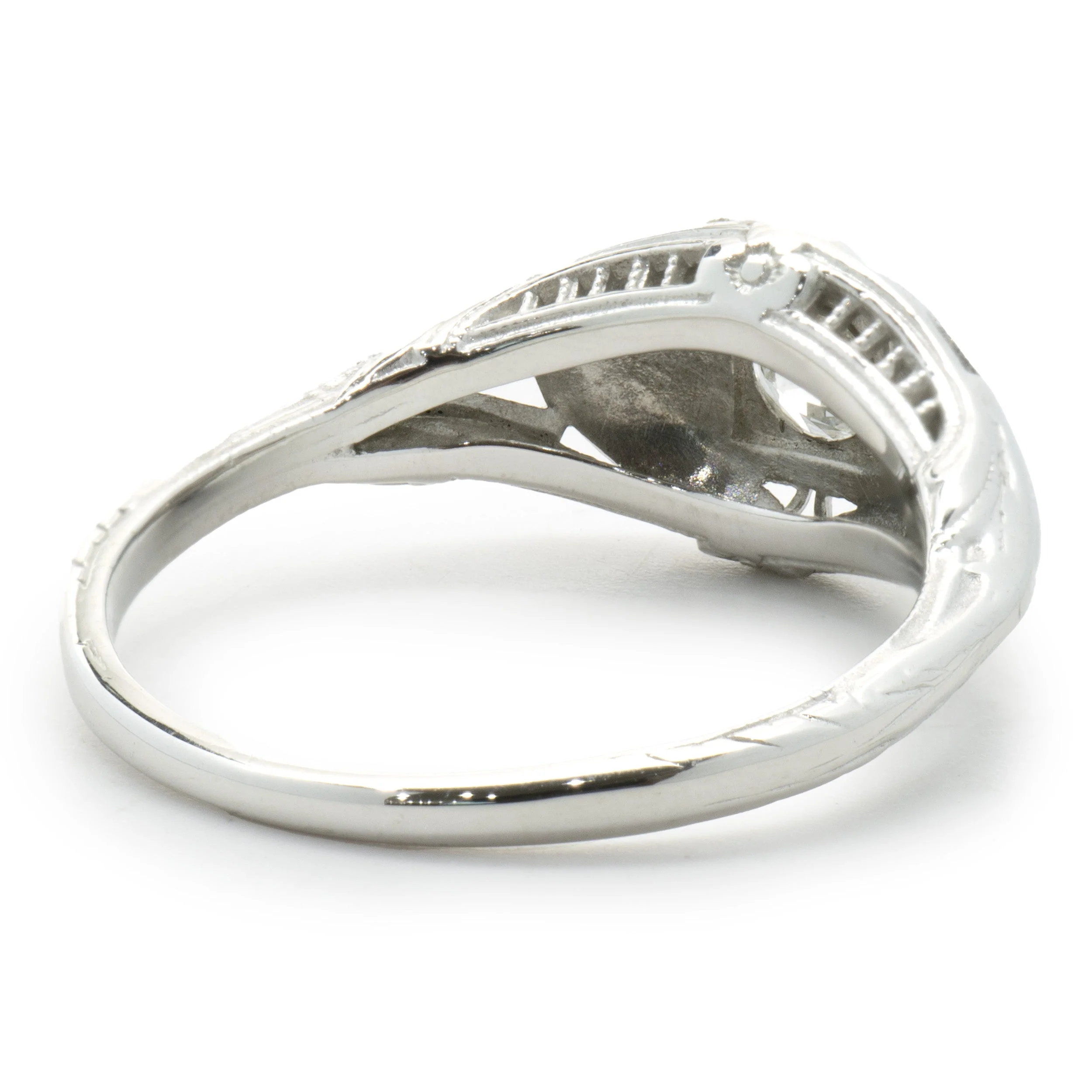 18 Karat White Gold Vintage Art Deco Diamond Engagement Ring - Image 3