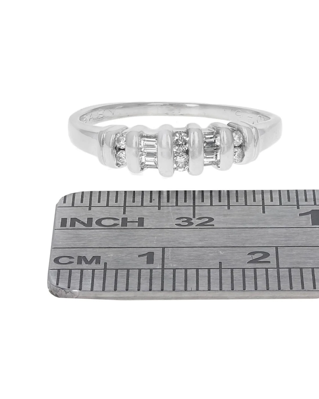 Alternating Round and Baguette Ring - Image 3