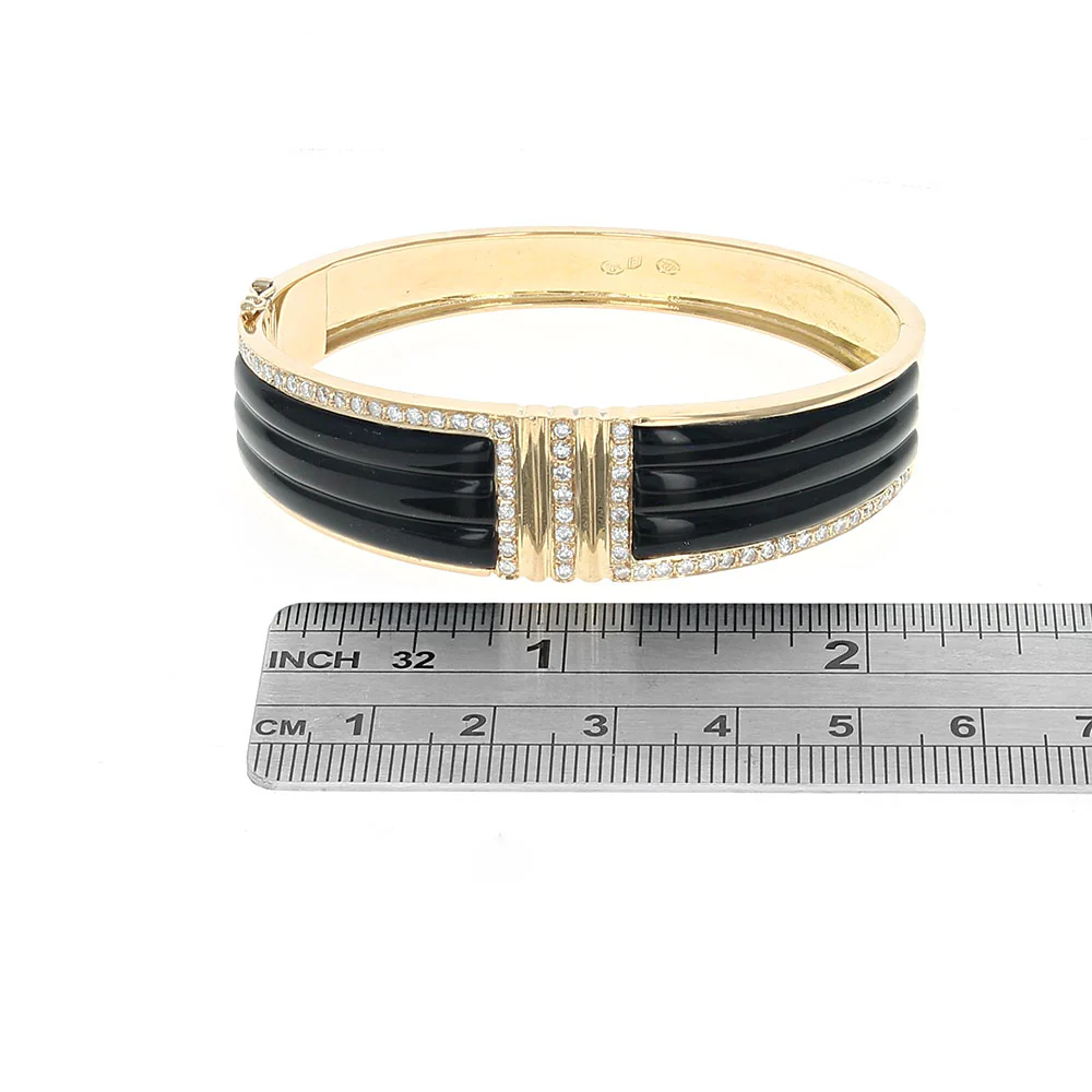 Black Onyx Panel and Diamond Bangle Bracelet in Yellow Gold - Image 3