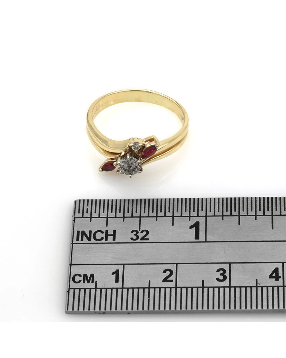 Diamond and Ruby Split Shank Bypass Ring in Yellow Gold - Image 3