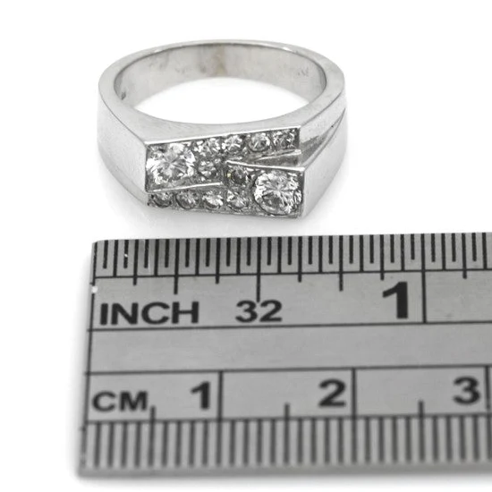 18K White Gold Diamond Bypass Fashion Ring - Image 3