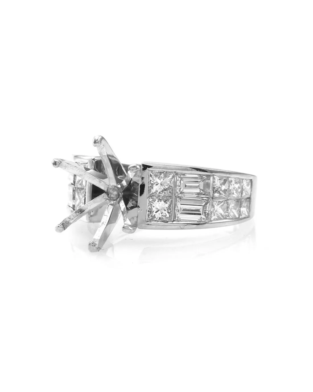 Diamond Engagement Ring Mounting in Platinum - Image 3