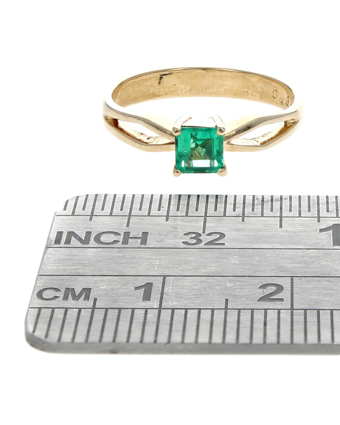 Emerald Solitaire Ring in Yellow Gold - Image 3