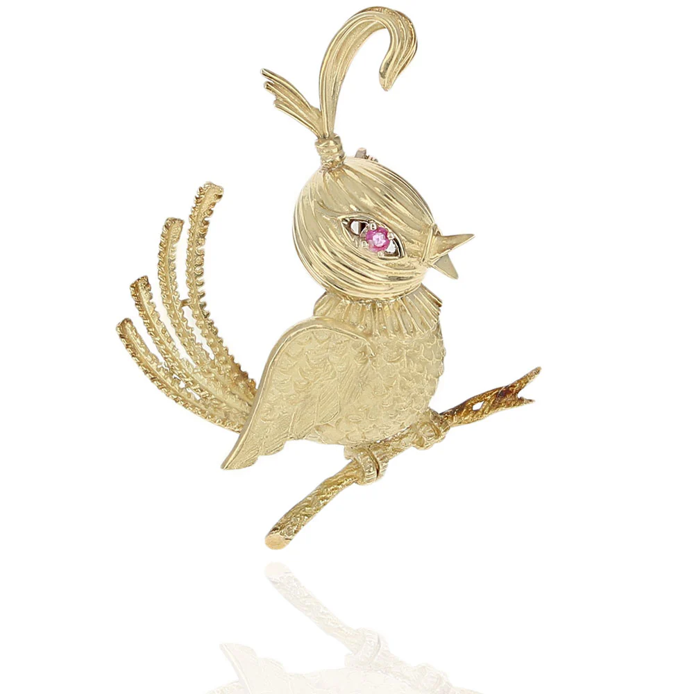 Etched Canary Bird Pin with Pink Sapphire Eye in Yellow Gold