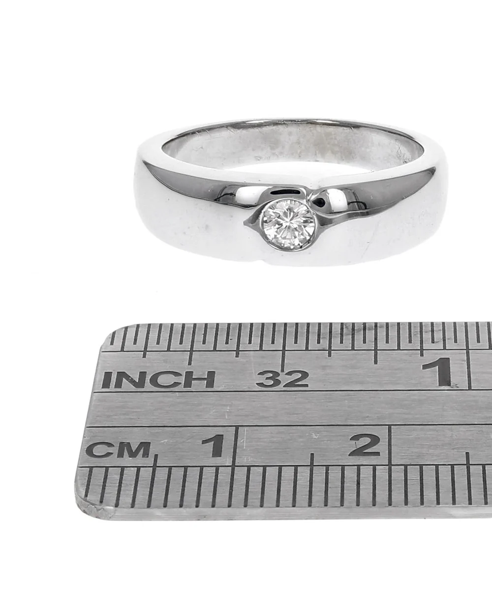 Gentlemans Diamond Solitaire Tapered Band - Image 3