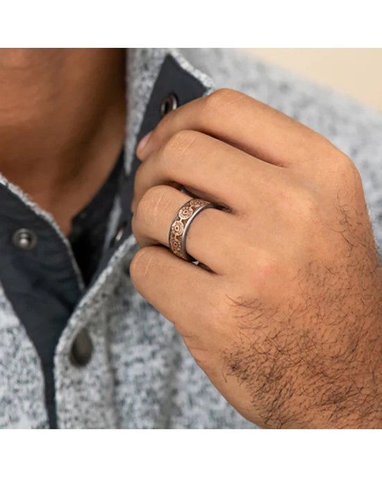 Gentlemen's 9mm Luger Bullet Back Comfort Fit Band in Tantalum and Rose Gold - Image 3