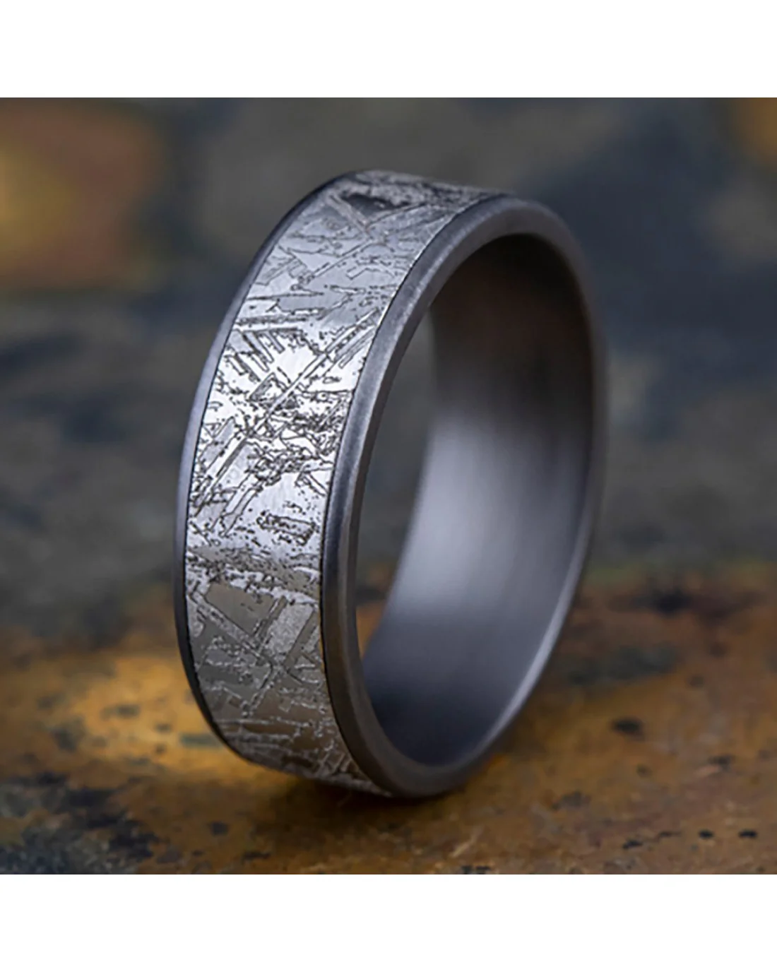 Gentlemen's Meteorite Pattern Comfort Fit Band in White Gold and Grey Tantalum - Image 3