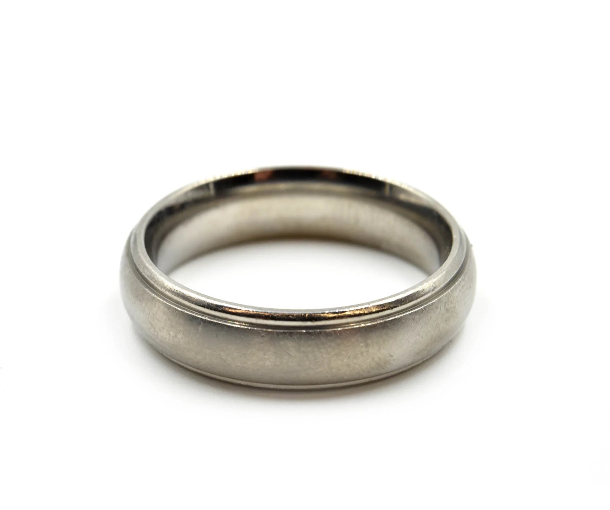 Gents Titanium 5mm Band with Brush Finish Size 10