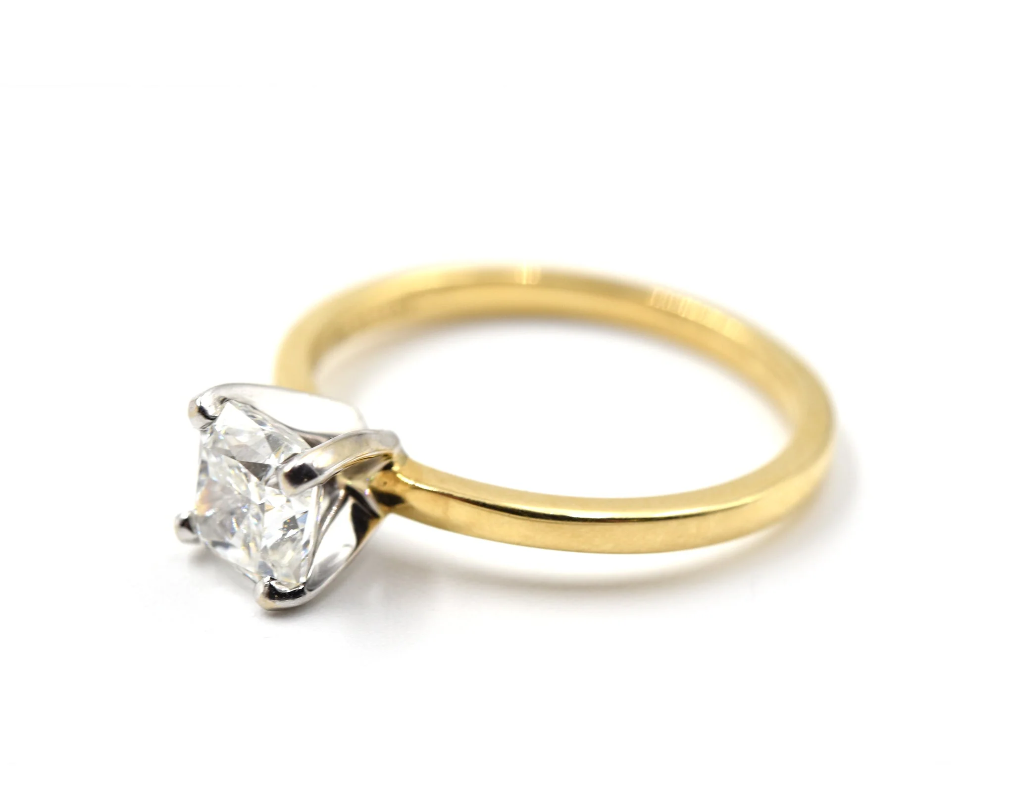 GIA Certified Radiant Cut 1.02 Carat Diamond 18k Yellow Gold Solitaire Engagement Ring - Image 3
