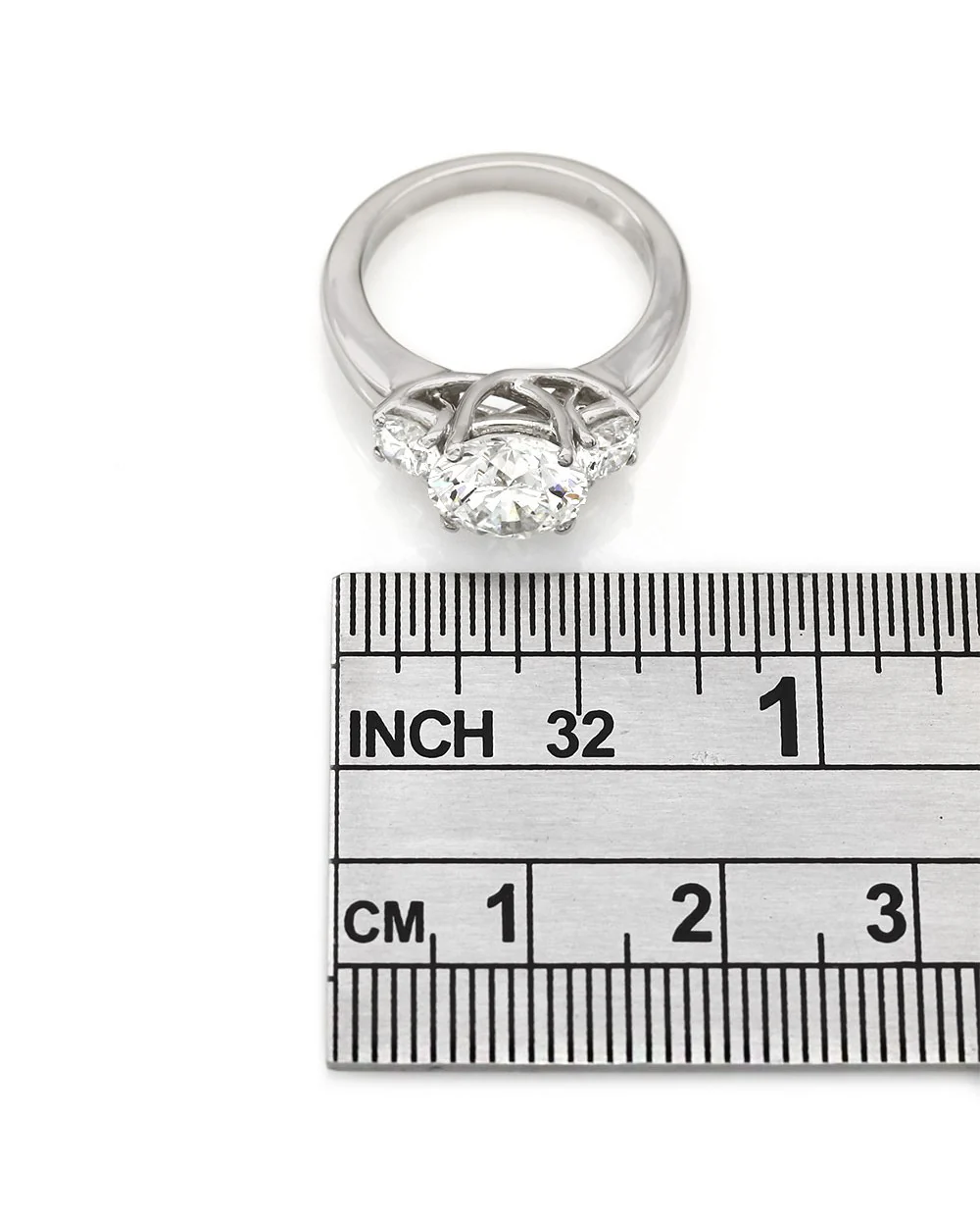 GIA Certified Round Brilliant Cut Diamond Three Stone Ring in Platinum - Image 3