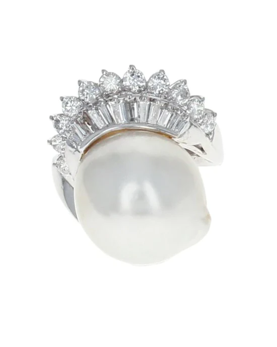 Mabe Pearl and Diamond Fashion Ring - Image 2