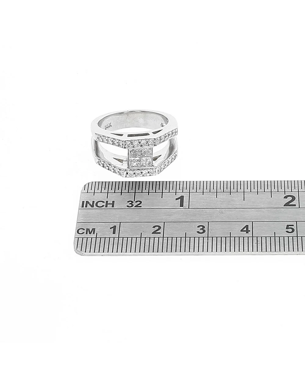 Princess and Round Diamond Split Shank Ring - Image 3