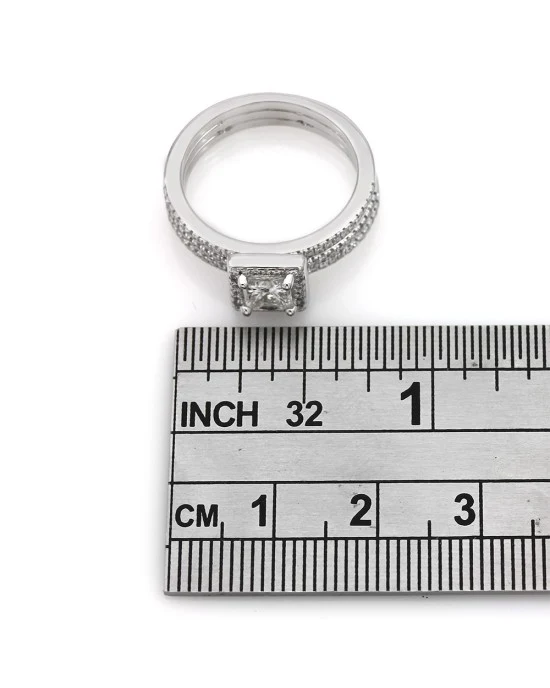 Princess Cut Diamond Solitaire Engagement Ring - Image 3