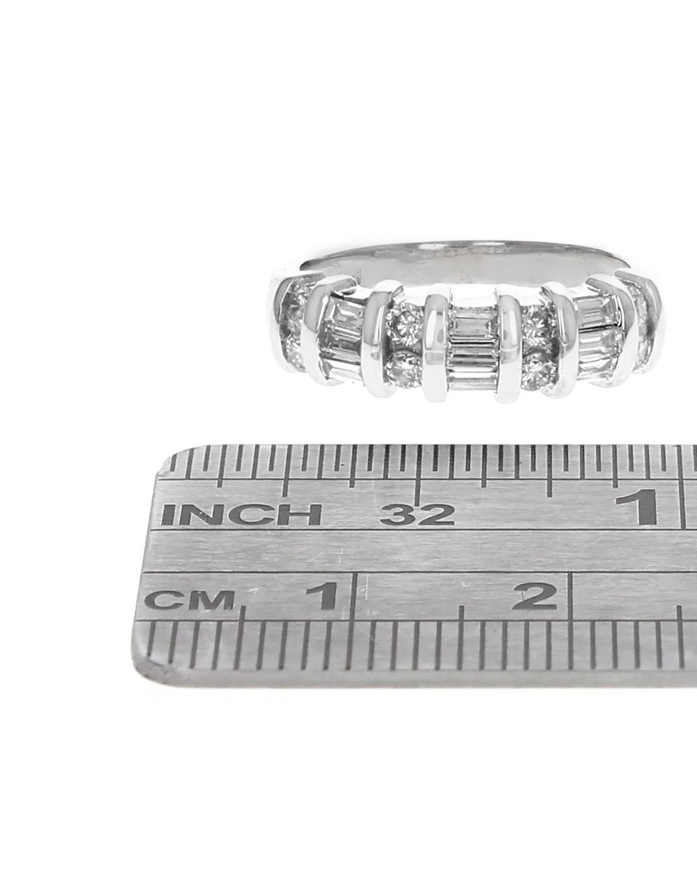 Round and Baguette Diamond Ring in White Gold - Image 3