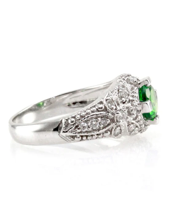 Tsavorite Garnet and Diamond Ring in Gold - Image 4