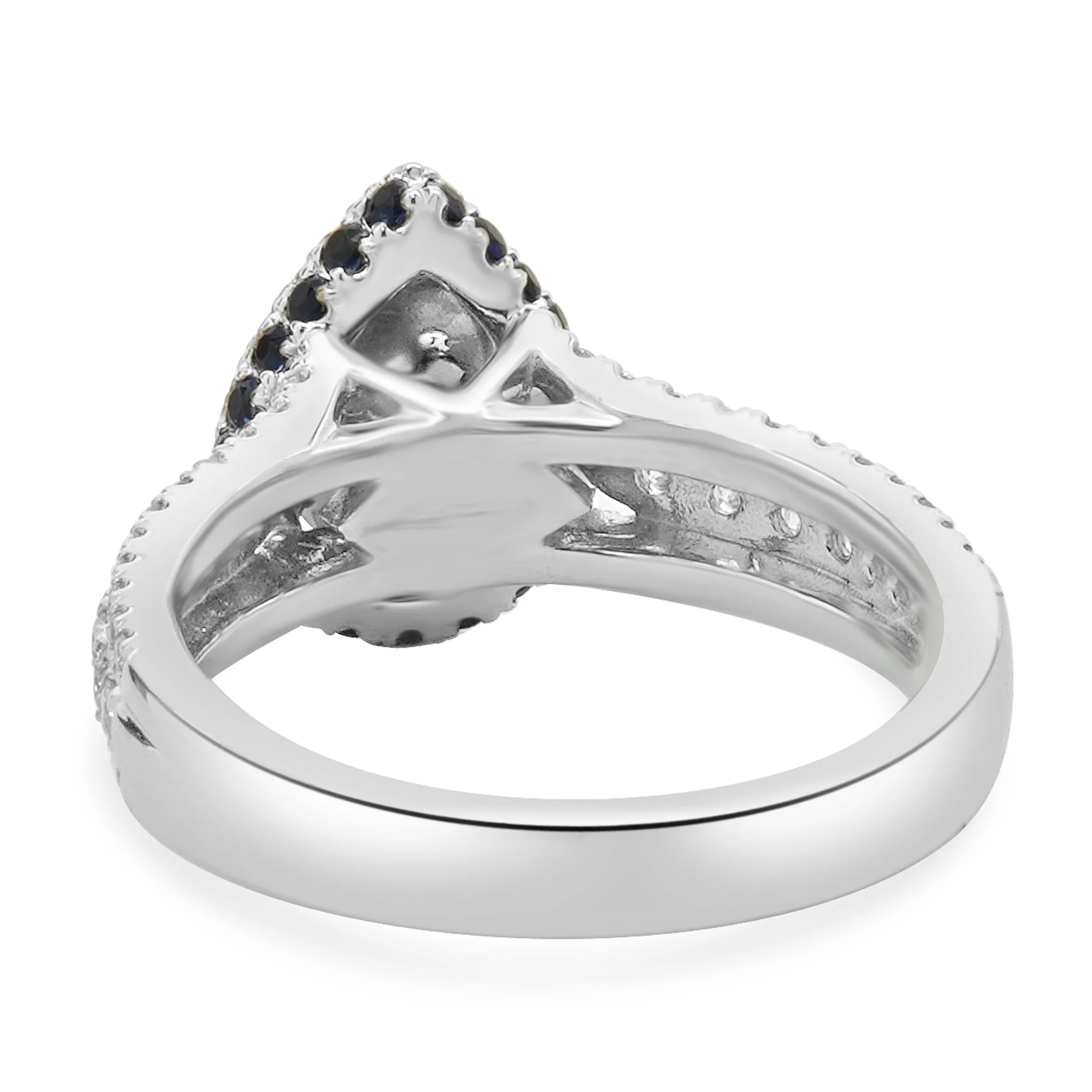 Vera Wang 14 Karat White Gold Pear Cut Diamond Engagement Ring - Image 4